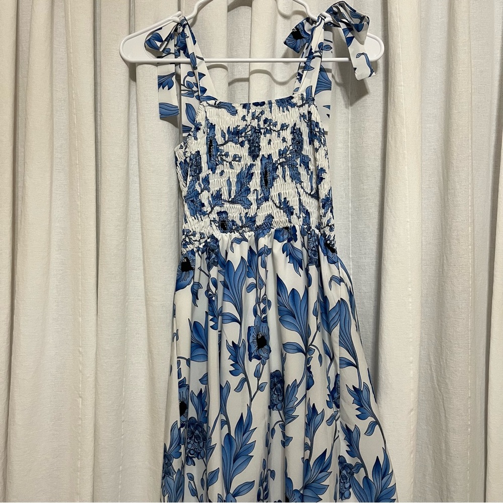 Shein blue and white floral bow tie dress size XS
